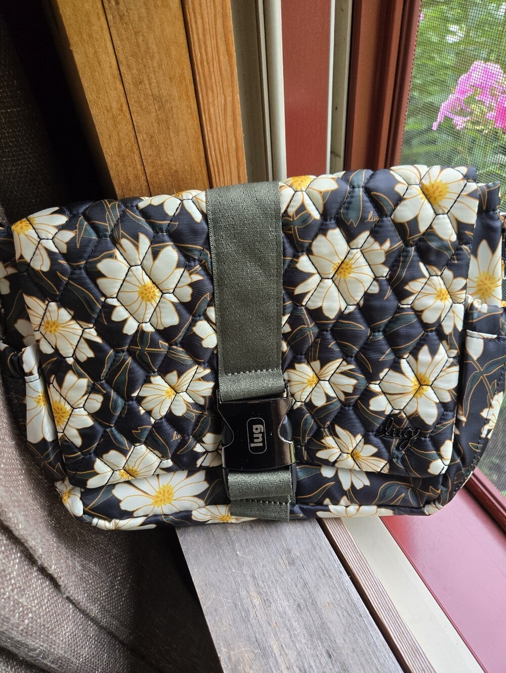Lug Harness Crossbody in Autumn Daisies!
